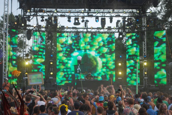 VJ set at music festival