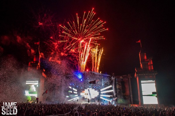 backwoods_music_festival_2015_jamie_seed_photography_main_stage_night.jpg