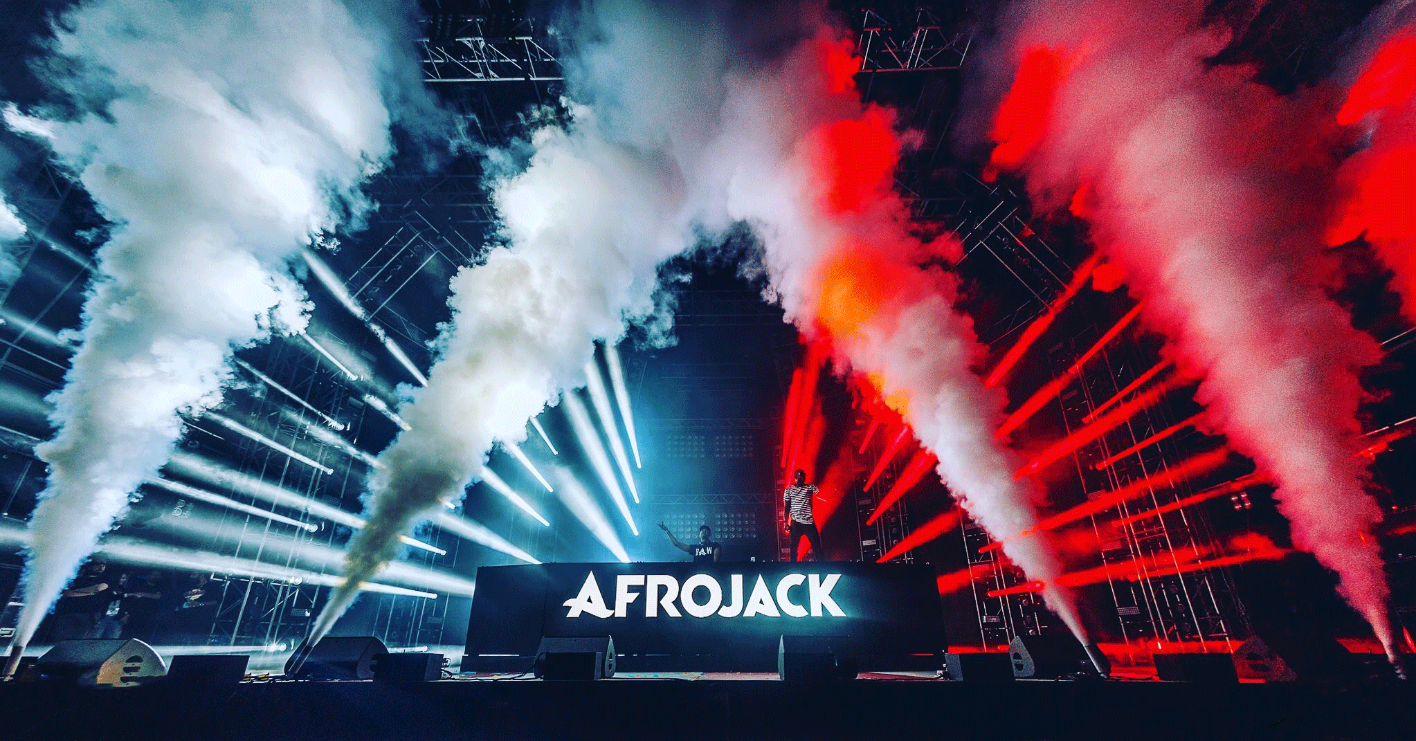 Afrojack_MTV_Plymouth_2016_1.gif